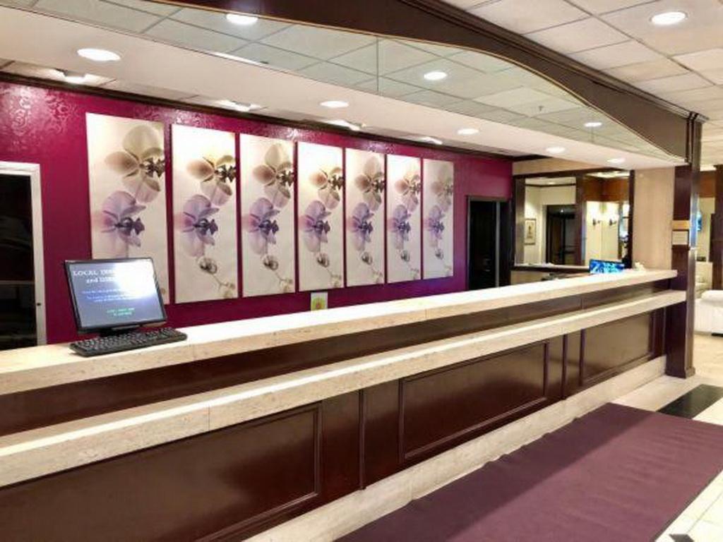 E Hotel Banquet & Conference Center